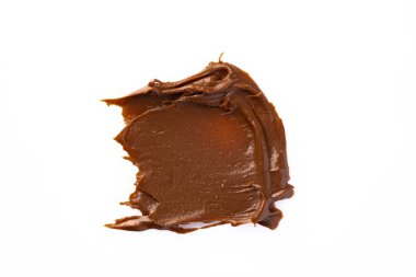 Beyaz arka planda kremalı çikolata