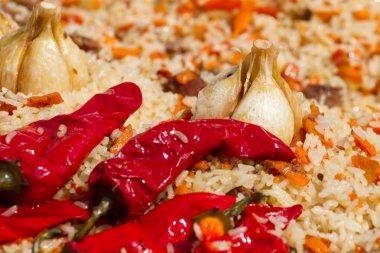 Bir sarımsaklı pilav 