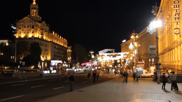 Khreshchatyk street at night — Stock Video