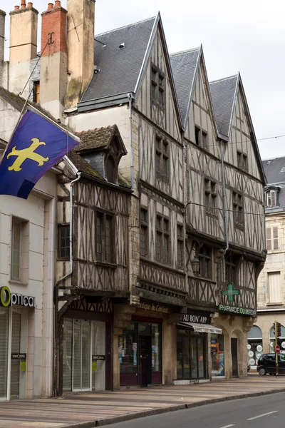 Drei alte Fachwerkhäuser in Dijon lizenzfreie Stockfotos