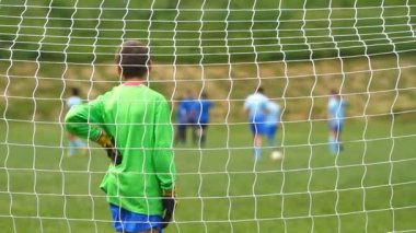 Çocuk futbol kaleci hedefi net arkasından