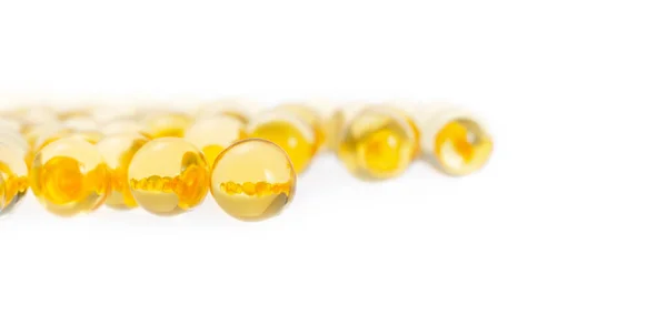 Bőségesen Szórt Sárga Átlátszó Kapszula Halolaj Vagy Vitamin Zselatin Burkolatban — Stock Fotó