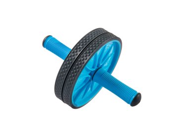 Beyaz arka planda, izole edilmiş mavi bir jimnastik rulosu. Fitness konsepti için spor ekipmanları