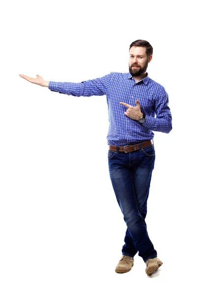 Šťastný obchodní muž prezentaci a ukazuje s kopií prostor pro text izolované na bílém — Stock fotografie