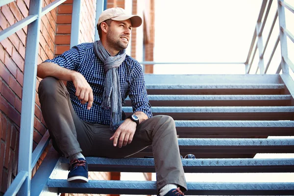 Portrait of trendy young man in the city — Stock Photo, Image