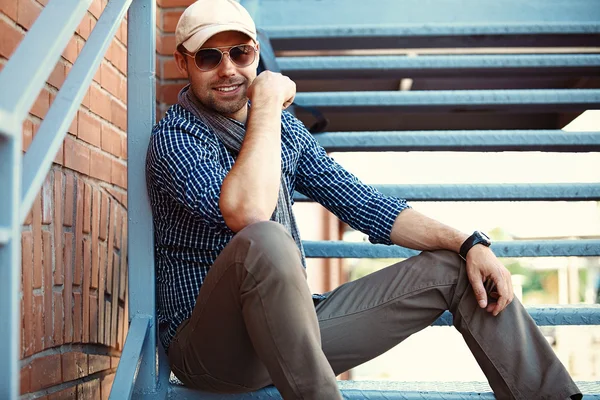 Portrait of trendy young man in the city — Stock Photo, Image