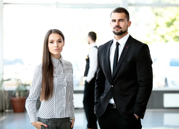 Zwei Geschäftspartner planen Arbeit — Stockfoto