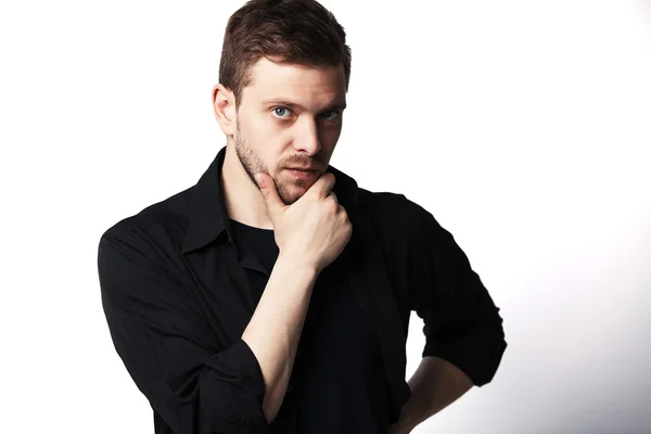 Casual young man looking at camera — Stock Photo, Image