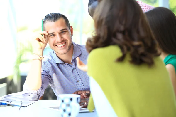 Kreative Geschäftsleute treffen sich — Stockfoto