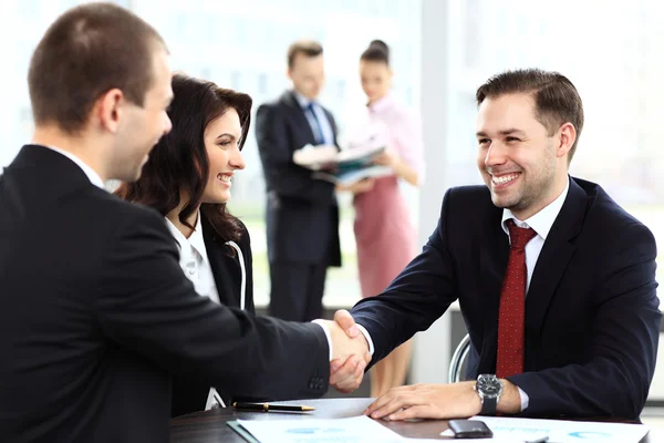 Gente de negocios moviendo las manos — Foto de Stock