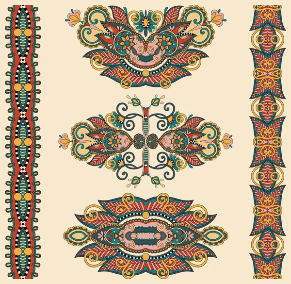 Adorno floral ornamental — Vector de stock