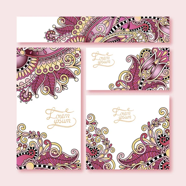 Colección de tarjetas de felicitación floral decorativa en estilo vintage — Vector de stock