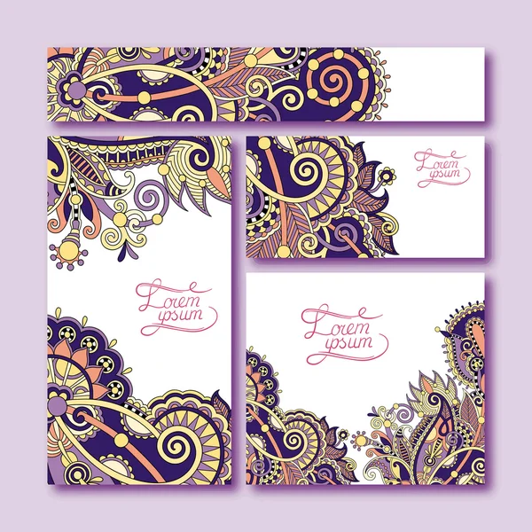 Colección de tarjetas de felicitación floral decorativa en estilo vintage , — Vector de stock