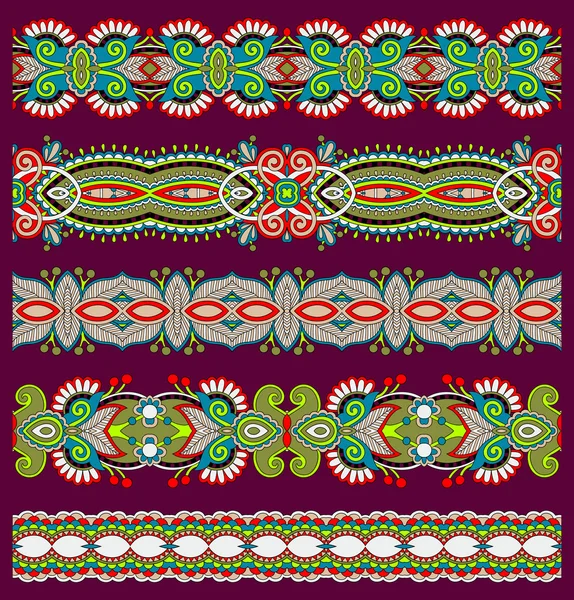 Motif de rayures paisley floral ethnique sans couture, bordure sertie — Image vectorielle