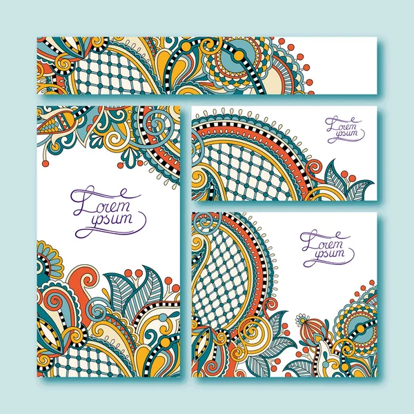 Colección de tarjetas de felicitación floral decorativa en estilo vintage — Vector de stock