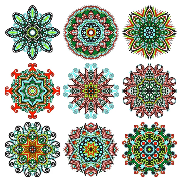 Adorno de encaje circular, patrón de tapete geométrico ornamental redondo c — Vector de stock