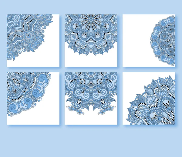 Mavi renkli dekoratif çiçek tebrik kartları koleksiyonu — Stok Vektör