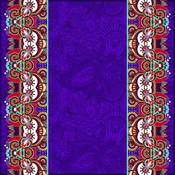 Fondo de color violeta ornamental con cinta de flores — Archivo Imágenes Vectoriales