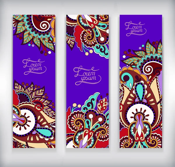 Uppsättning av dekorativ violett färg blomma mall banner — Stock vektor