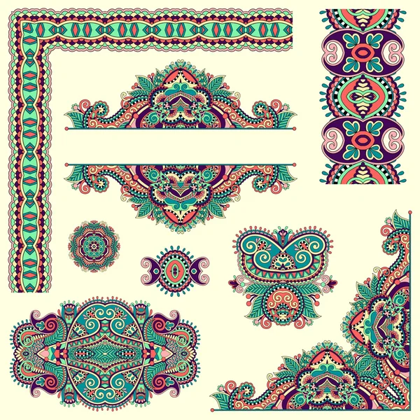 Set of paisley floral design elements for page decoration — Stock Vector