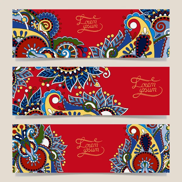 Set di tre striscioni orizzontali rossi con decorativo ornamentale f — Vettoriale Stock