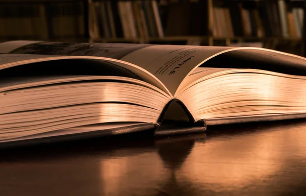 Kütüphane kitap.