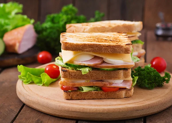 Смачно бутерброди клуб — стокове фото