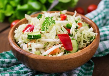 Vejetaryen sebze salatası