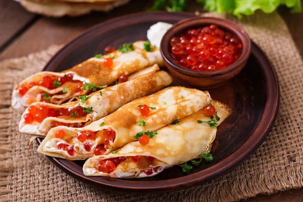 Pancakes with red caviar — Stock Photo, Image