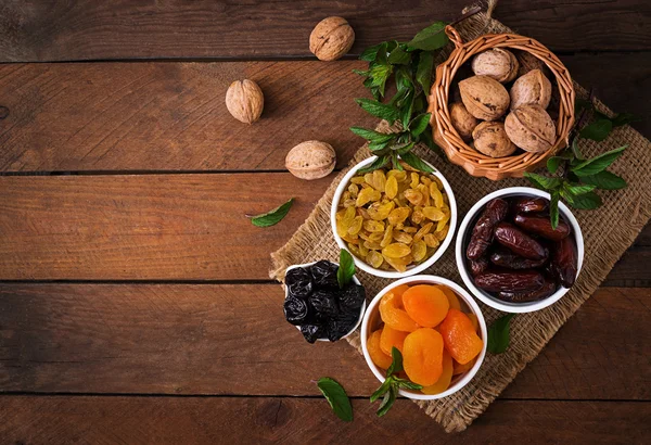 Mix dried fruits and nuts — Stock Photo, Image