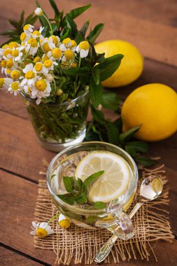 Papatya çayı limon ve nane