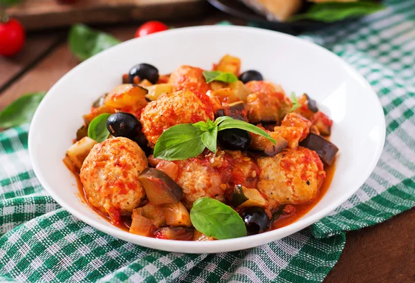 Sebze ile sulu köfte