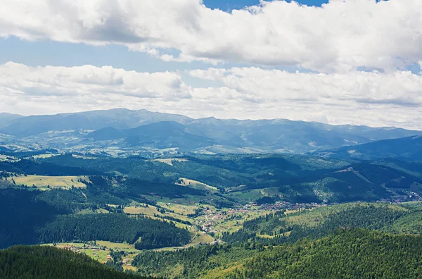 dağlarda yaz sabahı.