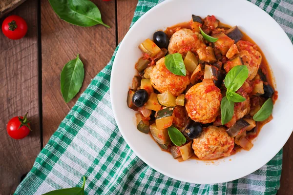 Sebze ile sulu köfte