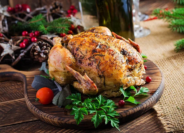 Pavo Horno Pollo Mesa Navidad Sirve Con Pavo Decorado Con — Foto de Stock