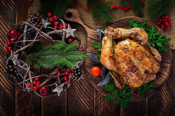 Pavo Horno Pollo Mesa Navidad Sirve Con Pavo Decorado Con — Foto de Stock