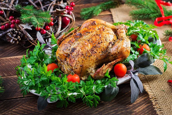 Pavo Horno Pollo Mesa Navidad Sirve Con Pavo Decorado Con — Foto de Stock