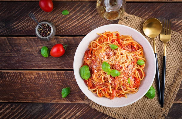 Spaghetti Alla Amatriciana Guanciale Pomidorami Serem Pecorino Włoskie Zdrowe Jedzenie — Zdjęcie stockowe