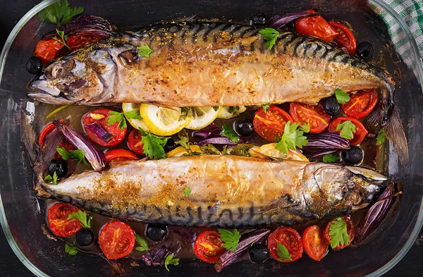 Bakad Makrill Med Örter Och Citron Och Grönsaker Hälsosam Middag — Stockfoto