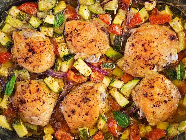 Baked Chicken Thighs Zucchini Vegetables Baking Dish Dark Table Top — Stock Photo, Image