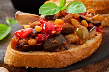 Bruschetta caponata