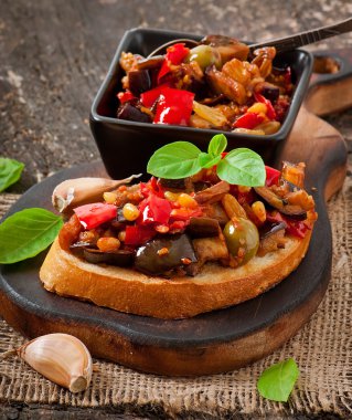 Bruschetta caponata