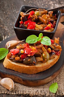 Bruschetta caponata