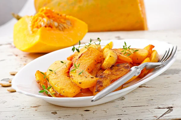 Fırında kabak kekik ile