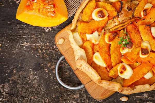 Galette com alho-porro, abóbora e feta — Fotografia de Stock