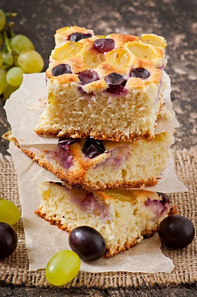 Пирог с виноградом и ванилью — стоковое фото