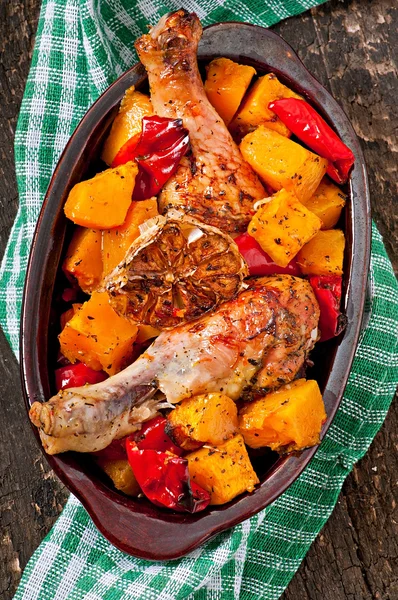 Baked pumpkin with chicken and paprika — Stock Photo, Image