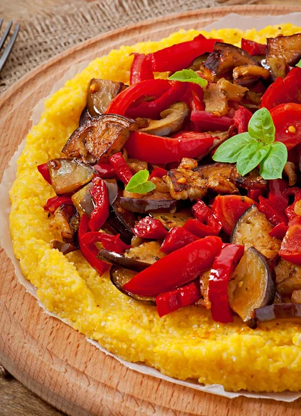 Polenta se zeleninou — Stock fotografie