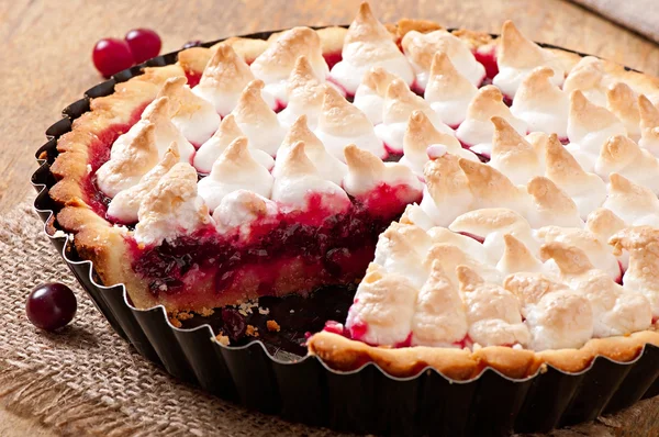 Tart cranberries and meringue — Stock Photo, Image