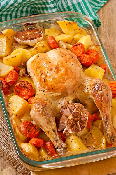 Baked chicken with potatoes — Stock Photo, Image